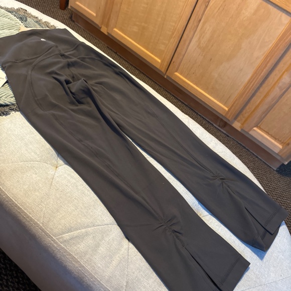 Lululemon Crop Leggings - Picture 2 of 3